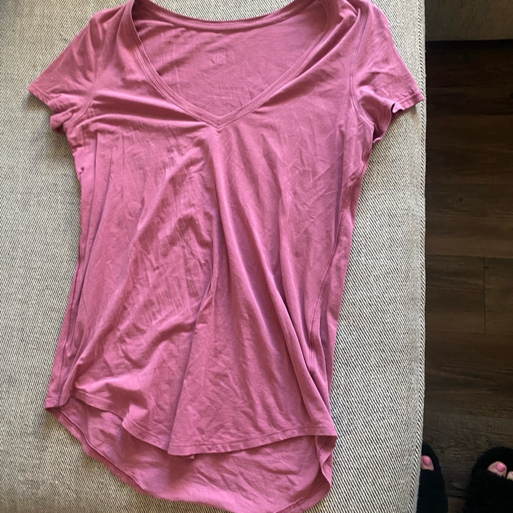 Lululemon Tee